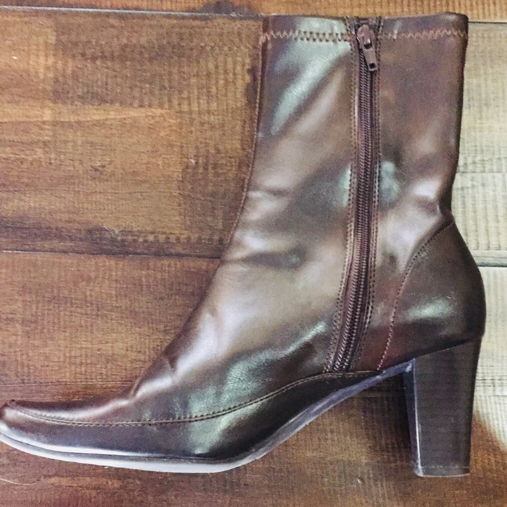 Heel boots dark brown Aerosoles A2